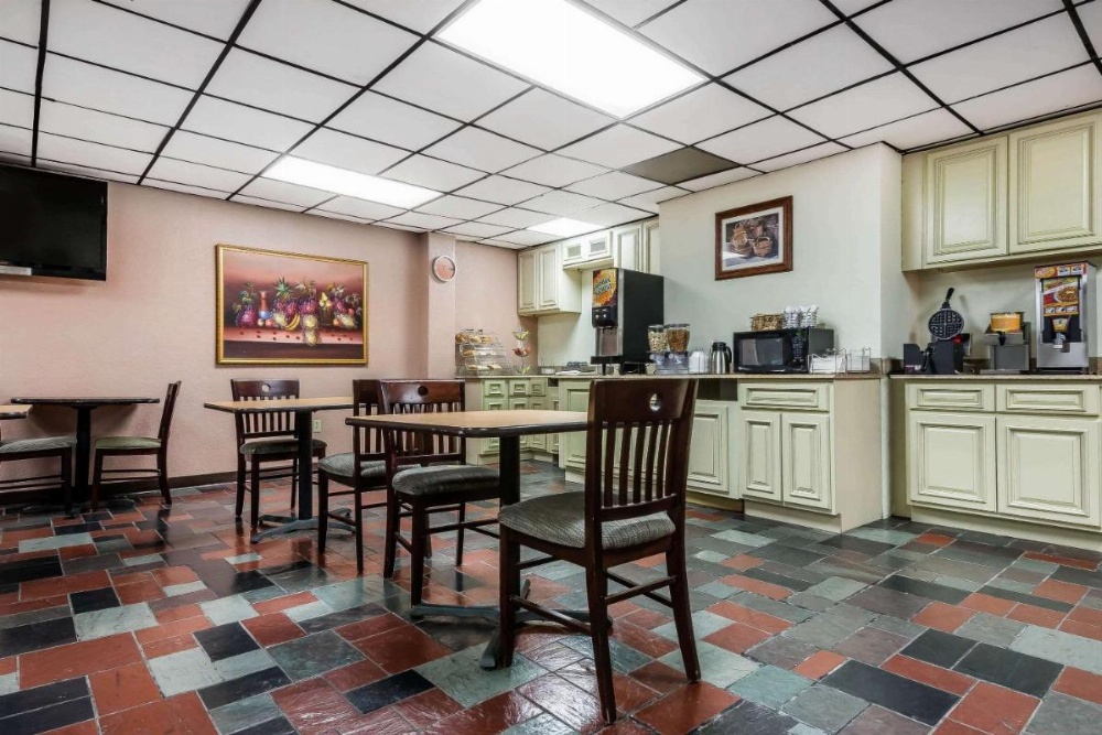 Quality Inn & Suites Binghamton Vestal Image 15