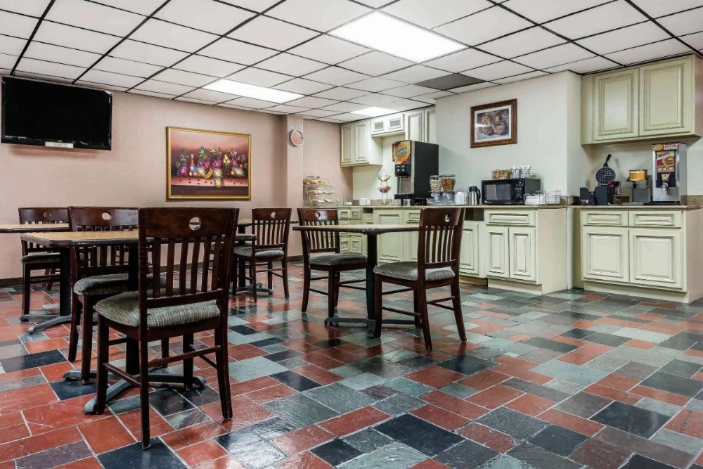 Quality Inn & Suites Binghamton Vestal Image 25