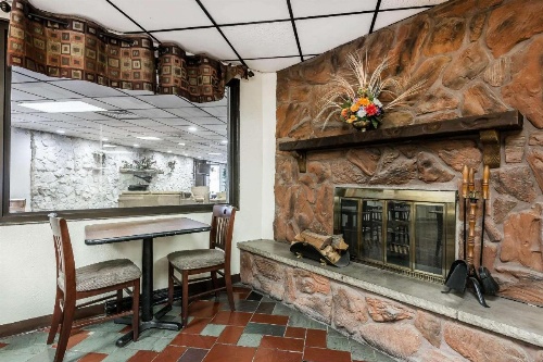 Quality Inn & Suites Binghamton Vestal image 9